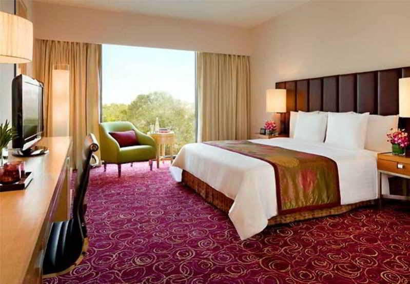 Courtyard By Marriott Hyderabad Hotel Exterior foto Deluxe Room
